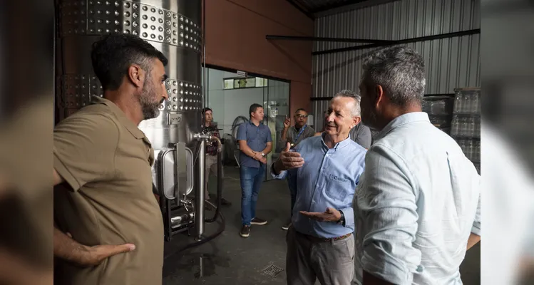 Visita a produtores de uva que fornecem para a FESUVA