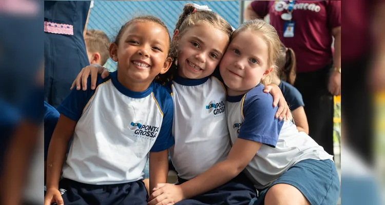 Prefeitura inicia entrega de uniformes para alunos da Rede Municipal em PG