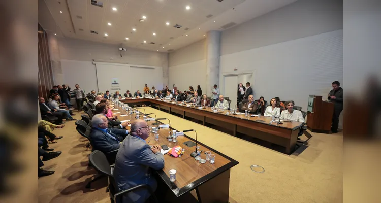 Lideranças estiveram reunidas para debater o projeto.