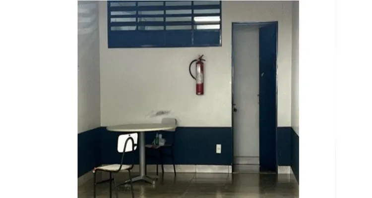 Veja imagens da cela onde Bolsonaro está preso na Papudinha