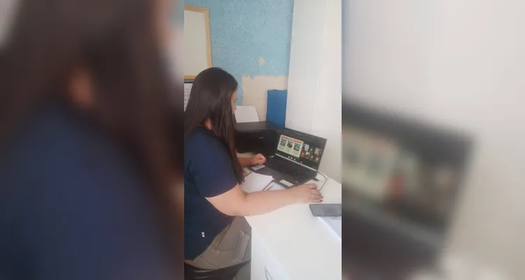 A formação tem o objetivo de preparar os educadores para o desenvolvimento das atividades com os alunos.