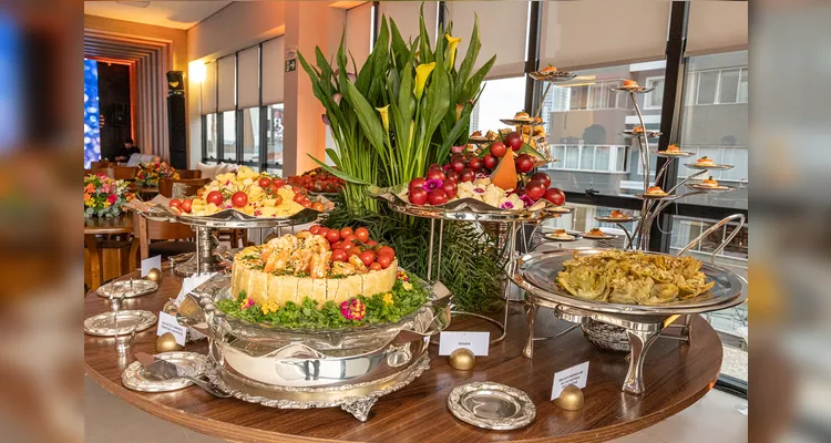 O Buffet Borato encantou com uma gastronomia impecável, que uniu sabor, apresentação e qualidade, conquistando os convidados do início ao fim.