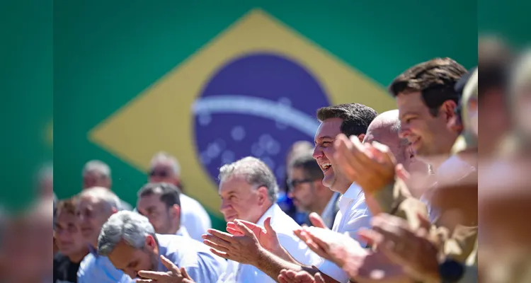 Ratinho Junior entrega 243 drones para forças de segurança do Paraná