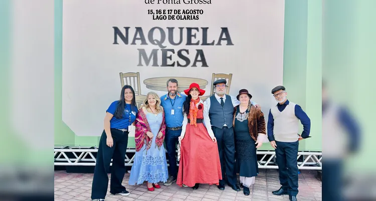 Integrante de importantes entidades literárias e conselheira do Conselho Municipal de Política Cultural de Ponta Grossa, ela acredita na cultura como força capaz de vivificar, despertar e qualificar todas as dimensões da experiência humana.