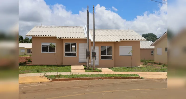 Moradias serão entregues nesta sexta-feira (22).