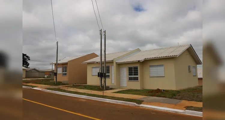Ao todo, 99 casas foram entregues.