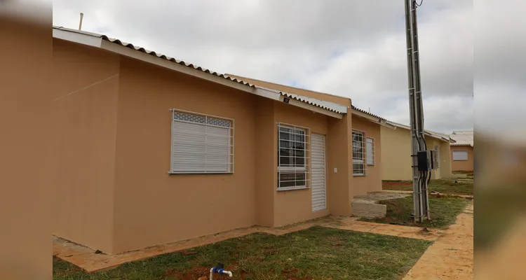 Ao todo, 99 casas foram entregues.