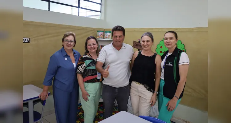A solenidade contou com a presença do prefeito Denilson Baitala e da secretária municipal de Educação, Rosana Schwartz, além de representantes da comunidade escolar.