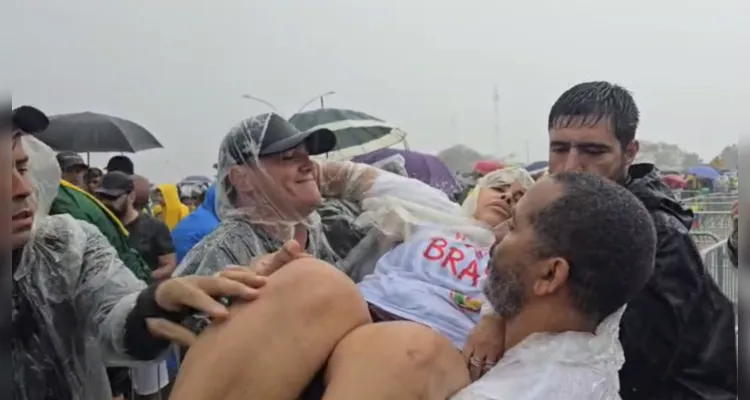 Segundo o Corpo de Bombeiros, as vítimas que estavam no local receberam atendimento imediato