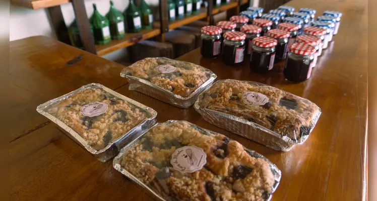 Local também produz e comercializa cuca de uva