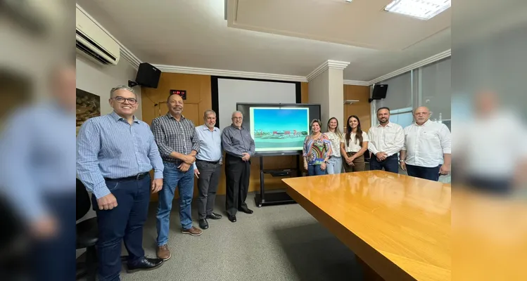O projeto da nova unidade da Rede Condor foi apresentado à prefeita Elizabeth nesta quarta-feira (4)
