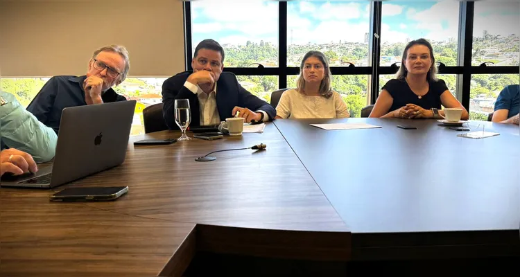 Secretário de Estado, Sandro Alex, marcou presença no encontro.