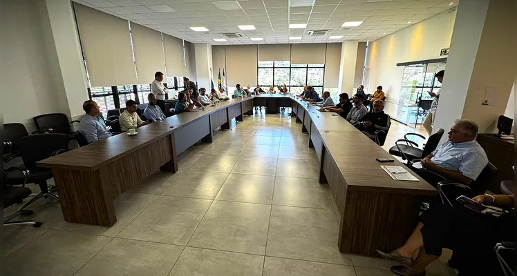 Empresários e representantes de entidades discutiram demandas para o 'Novo Contorno'.