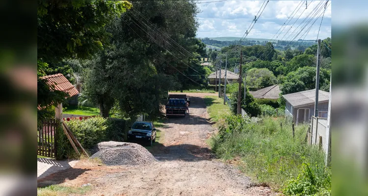 A ação amplia a transformação no bairro.