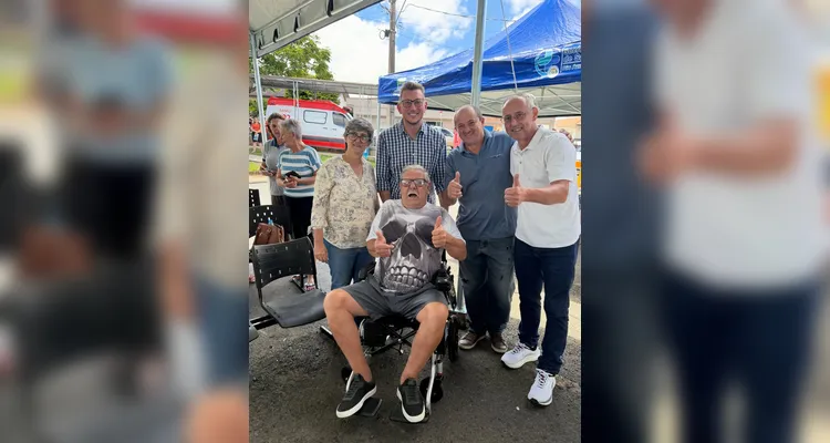 Rio Azul entrega 10 cadeiras de rodas motorizadas em programa inédito