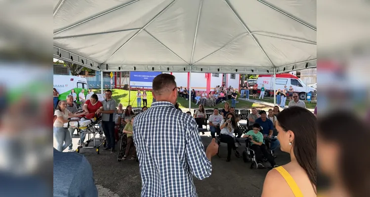 Rio Azul entrega 10 cadeiras de rodas motorizadas em programa inédito