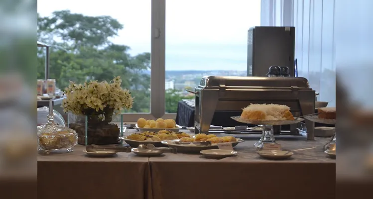 Hotel disponibiliza grande variedade de produtos da mais alta qualidade no café da manhã