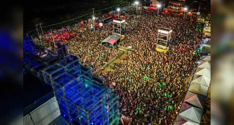 Confira as imagens dos shows do Verão Maior Paraná desta noite