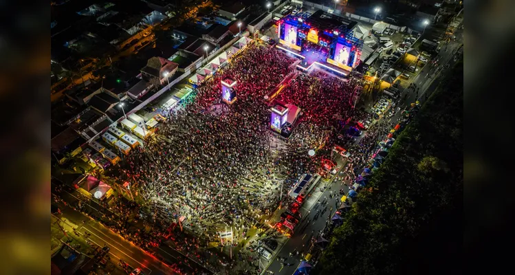 Confira as imagens dos shows do Verão Maior Paraná desta noite