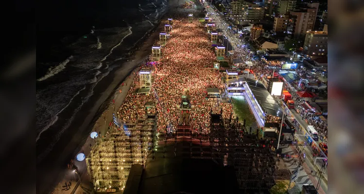 Roupa Nova reúne 150 mil pessoas em Matinhos; veja fotos do show