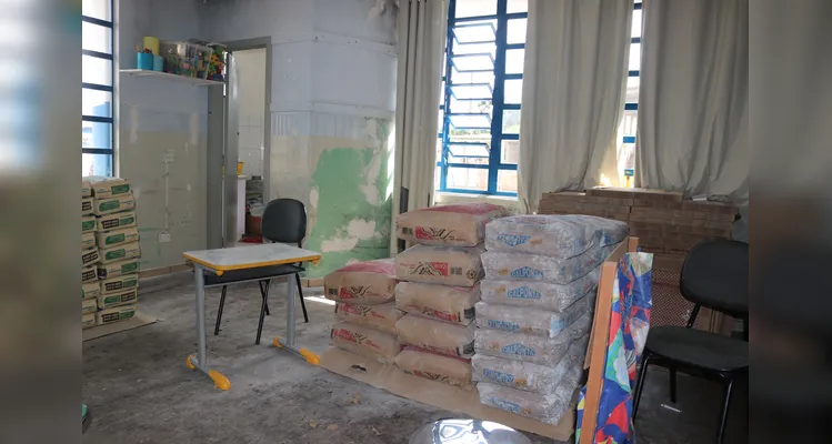 Os serviços estão sendo executados pela equipe da Secretaria de Obras.