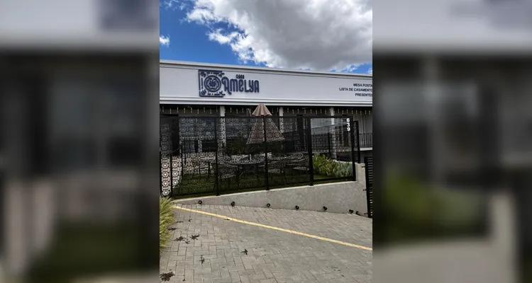 A união de três marcas consagradas: Casa Amelya, Vibe Clothing e Mr. Cat dá origem a uma experiência especial de compras, reunindo grandes marcas, peças cuidadosamente selecionadas e descontos imperdíveis.