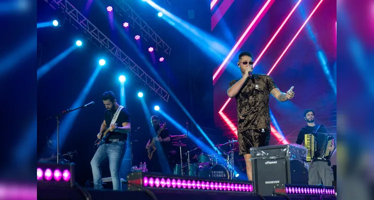 Shows levam 32 mil pessoas ao Verão Maior em Pontal do Paraná; confira os registros