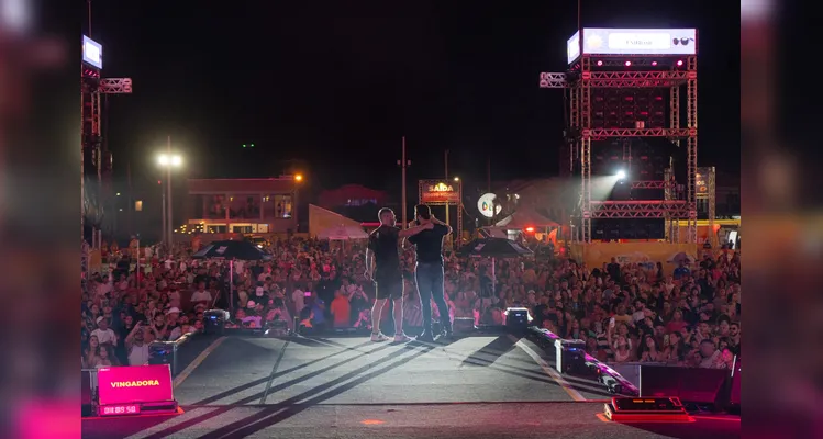 Shows levam 32 mil pessoas ao Verão Maior em Pontal do Paraná; confira os registros