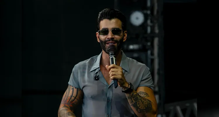 Gusttavo Lima faz show de 3 horas para 265 mil pessoas em Matinhos; confira os registros