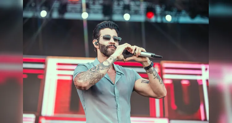 Gusttavo Lima faz show de 3 horas para 265 mil pessoas em Matinhos; confira os registros