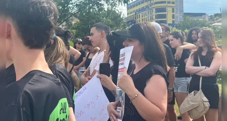 Manifestantes se emocionaram durante protesto