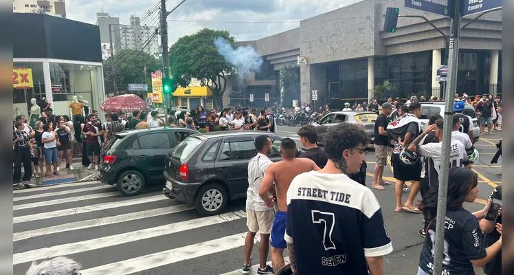 Torcida do Corinthians comemorou o título na Vicente Machado