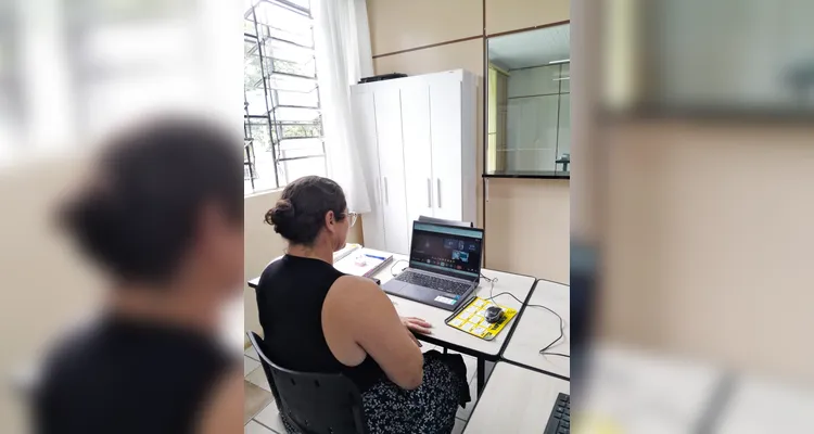 Encontro iniciado às 13h30 desta quarta-feira, contou com a presença de professores e coordenadores.