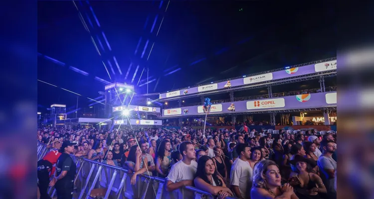 Shows do Verão Maior Paraná reúnem 117 mil pessoas em Matinhos e Pontal
