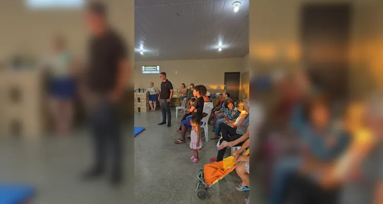 Küller visita Cozinha Solidária e Centro Comunitário na Colônia Dona Luiza