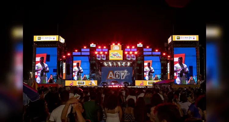 Mais de 34 mil pessoas estiveram presentes.