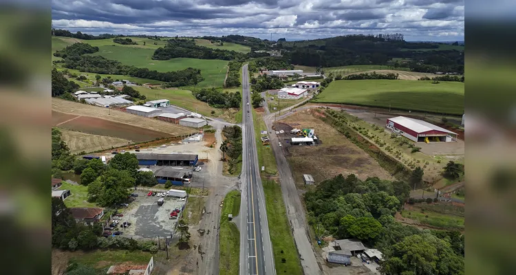 Nesta primeira etapa, serão 27,5 quilômetros de duplicações, além de novos dispositivos de retorno e obras de arte especiais.