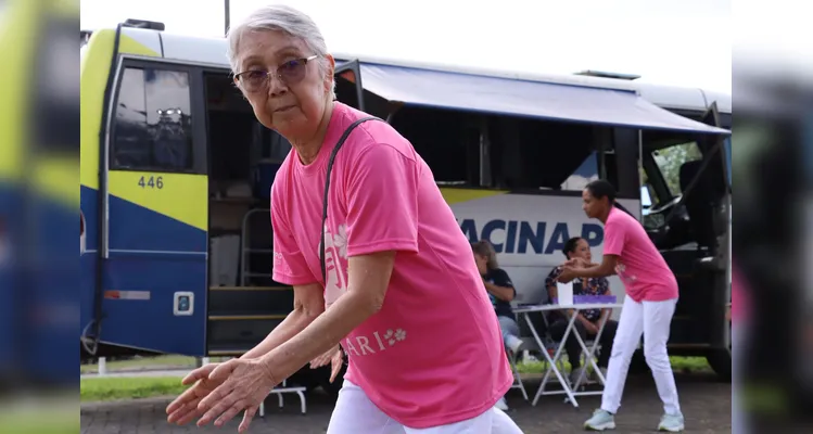 Ação teve apresentações ao público que estava no local