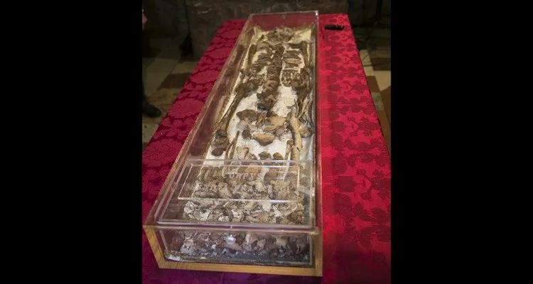 Local onde ficam conservadas as mortais de São Francisco de Assis |