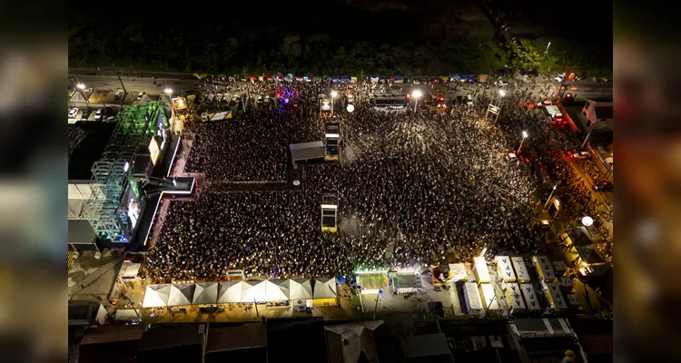 Mais de 34 mil pessoas estiveram presentes.