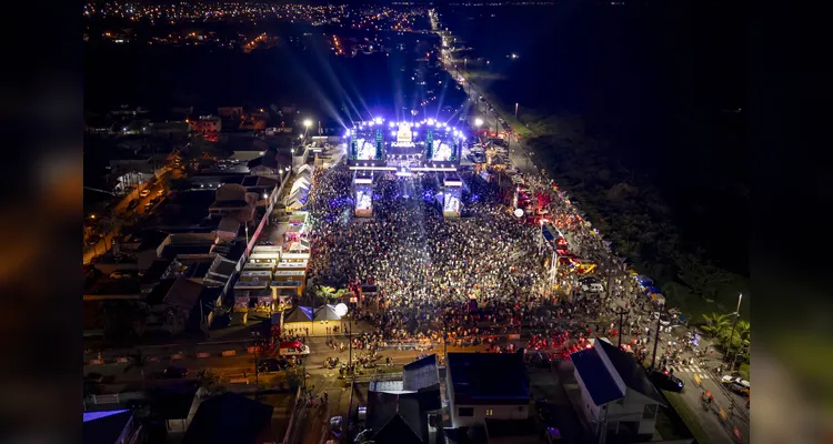 Mais de 34 mil pessoas estiveram presentes.