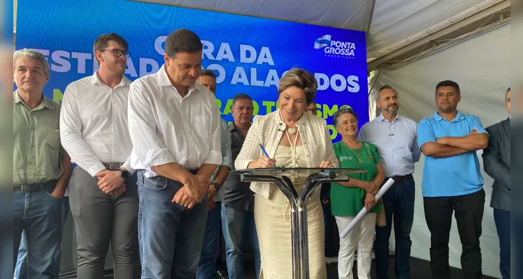 Prefeita Elizabeth assina ordem de serviço de R$ 9,5 milhões para a Estrada dos Alagados