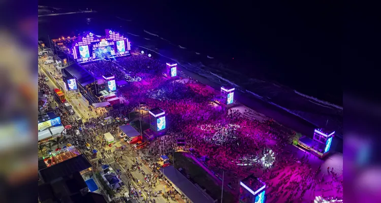 Matinhos, 24 de fevereiro de 2026 - Show de Fábio Jr. no Verão Maior Paraná em Caiobá.