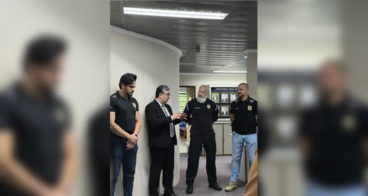 Receita Federal em Ponta Grossa presta homenagem à Polícia Civil