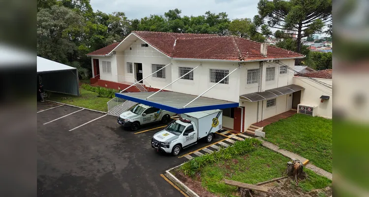 O governador em exercício Darci Piana e o secretário da Segurança Pública, Hudson Leôncio Teixeira, inauguram nesta quinta-feira (26) o Posto Avançado da Polícia Científica do Paraná em Irati