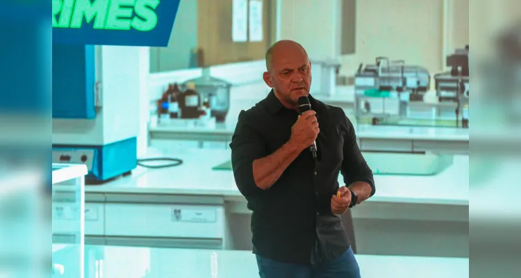 O governador em exercício Darci Piana e o secretário da Segurança Pública, Hudson Leôncio Teixeira, inauguram nesta quinta-feira (26) o Posto Avançado da Polícia Científica do Paraná em Irati