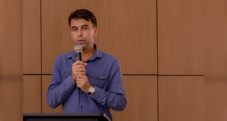 Representantes da Administração Municipal acompanharam a reunião com a Universidade.