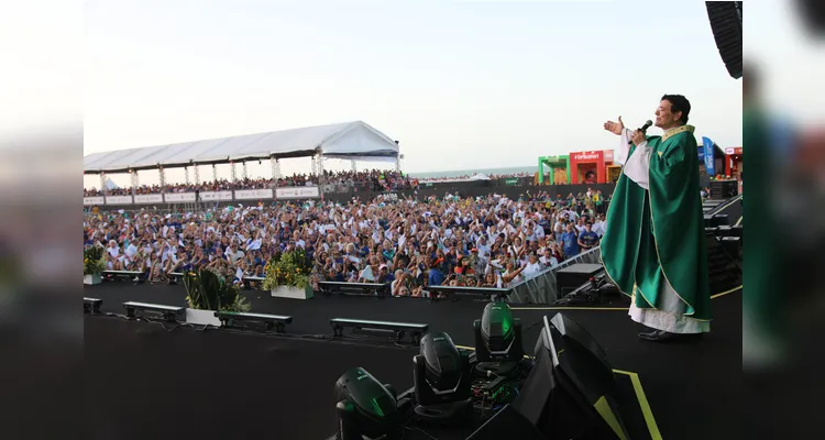 Caravanas de PG e região se mobilizam para show do Padre Reginaldo Manzotti no Verão Maior