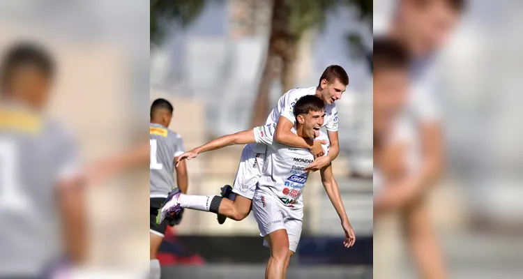 Fantasma vira no segundo tempo e estreia com vitória no Paranaense Sub-20