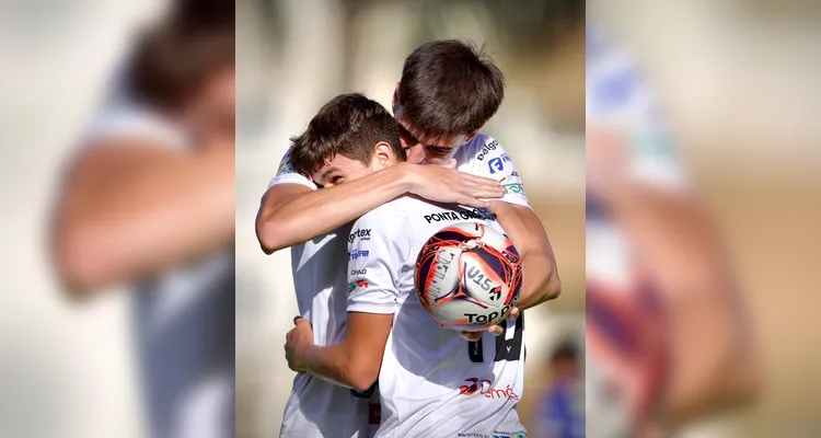 Fantasma vira no segundo tempo e estreia com vitória no Paranaense Sub-20